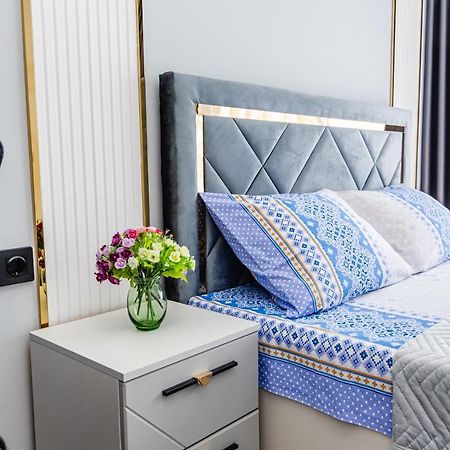 Heaven 10 Apartment Almaty Luaran gambar