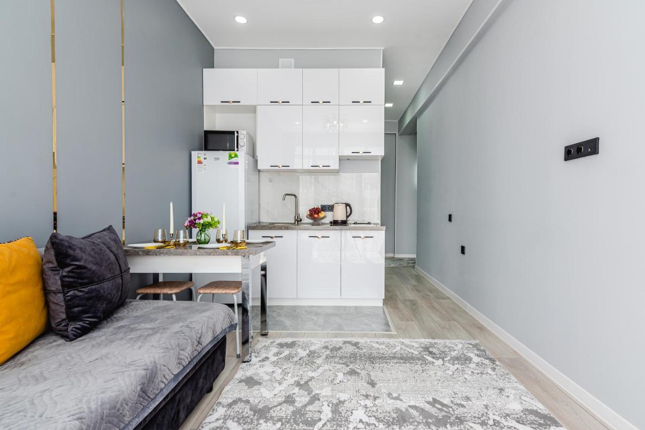 Heaven 10 Apartment Almaty Luaran gambar