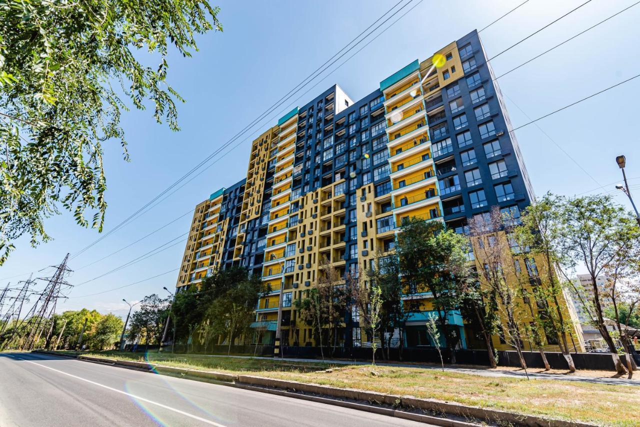 Heaven 10 Apartment Almaty Luaran gambar