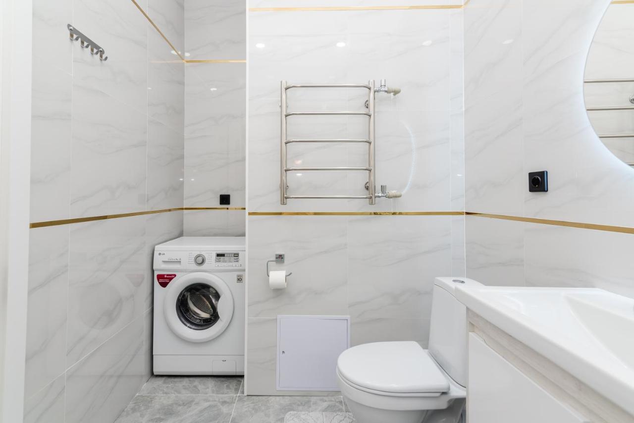 Heaven 10 Apartment Almaty Luaran gambar